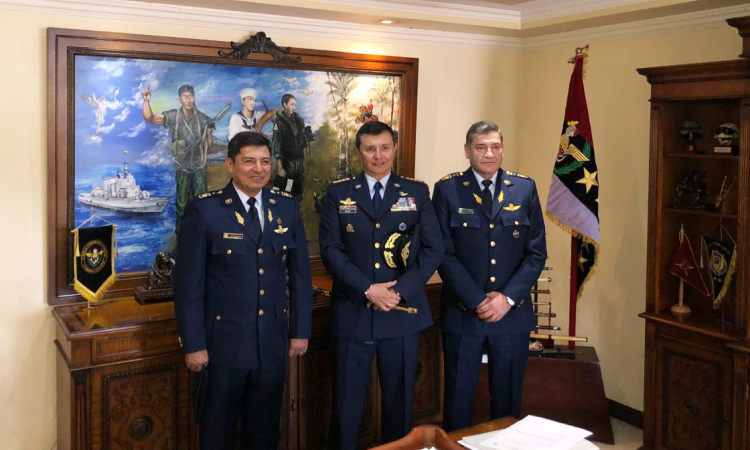 Reunión bilateral entre Comandantes de las fuerzas aéreas de Colombia y Ecuador