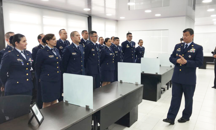 Comandante Fuerza Aérea activa la oficina de Autoridad Aeronáutica de Aviación de Estado