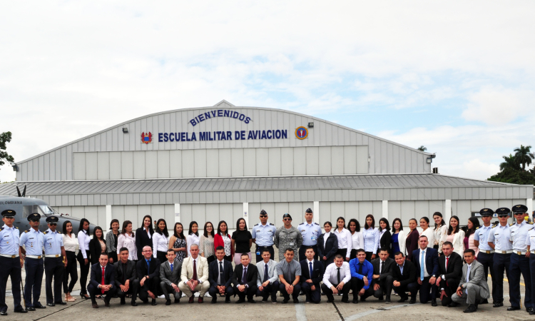 EMAVI dio la bienvenida a 40 nuevos profesionales aspirantes a Oficiales de la Fuerza Aérea