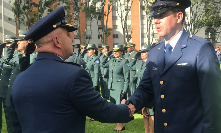 Fuerza Aérea Colombiana cuenta con nuevos oficiales de la reserva en sus filas