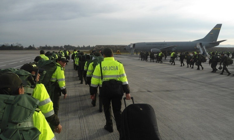 Cerca de mil policías transportó la Fuerza Aérea para apoyar seguridad en Consulta Anticorrupción 