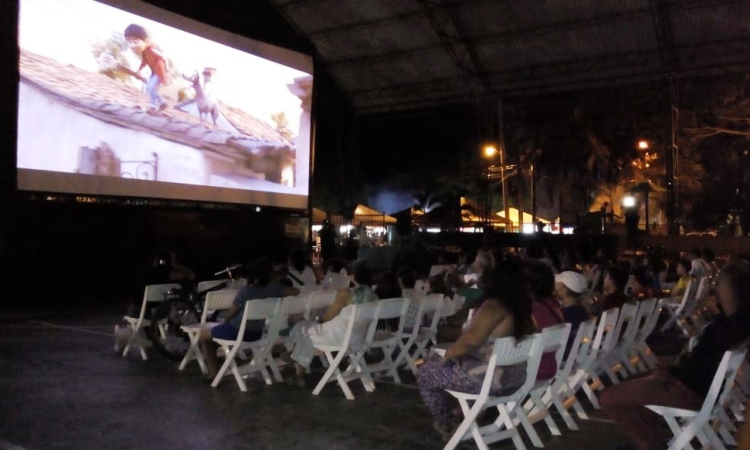 Fuerza Aérea Colombiana y Cine Colombia traen recreación y cultura a los habitantes de Puerto Salgar