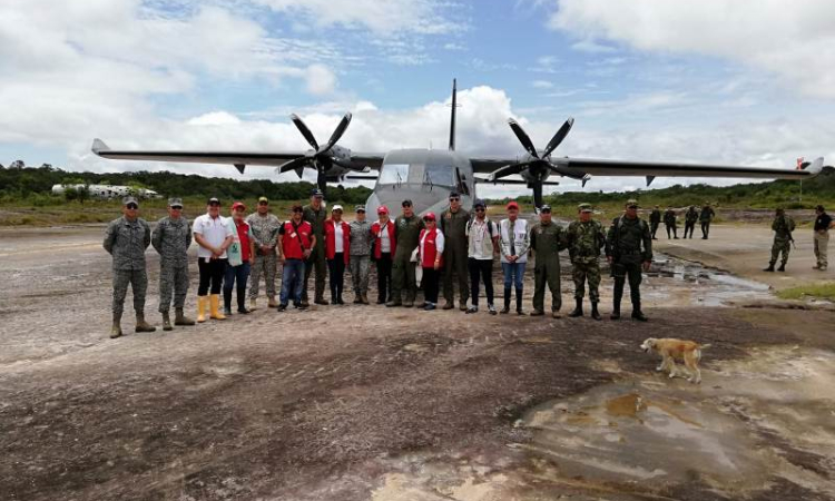 Fuerza Aérea Colombiana junto con Gobernación del Caquetá realiza apoyo humanitario a Resguardo Indígena Andoque de Aduche en Caquetá