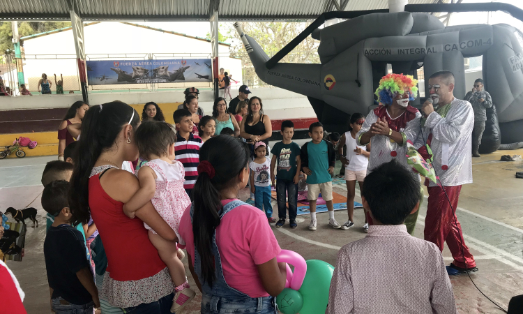 Fuerza Aérea Colombiana llega a Icononzo con brigada de salud gratis