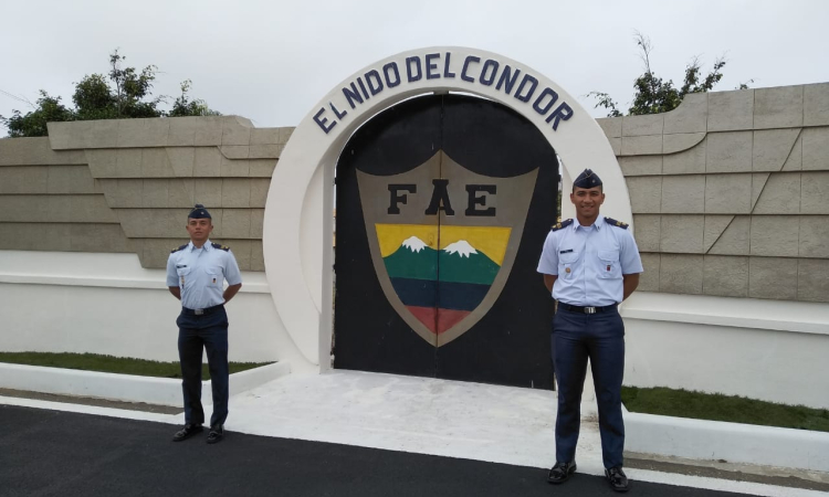 Cadetes de las Fuerzas Aéreas de Colombia y Ecuador realizan intercambio de experiencias