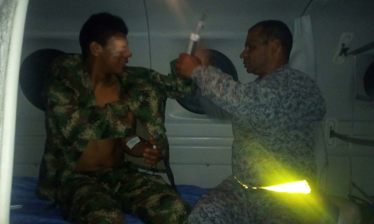 Fuerza Aérea Colombiana evacúa a soldado del Ejército herido en un ojo en Vichada