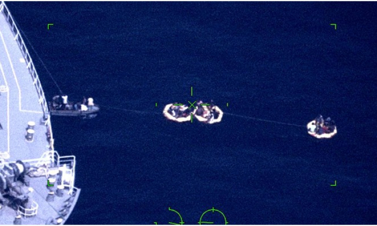 Fuerza Aérea Colombiana y la Armada Nacional rescatan 28 náufragos jamaiquinos en el Mar Caribe
