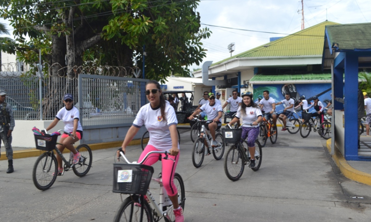 "Más bicicletas menos motos": campaña que promueve el Grupo Aéreo del Caribe