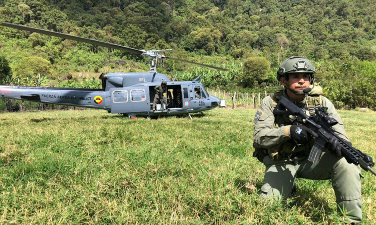 Policía Nacional y Fuerza Aérea Colombiana realizan importante operación en zona rural de Pandi y Venecia, Cundinamarca