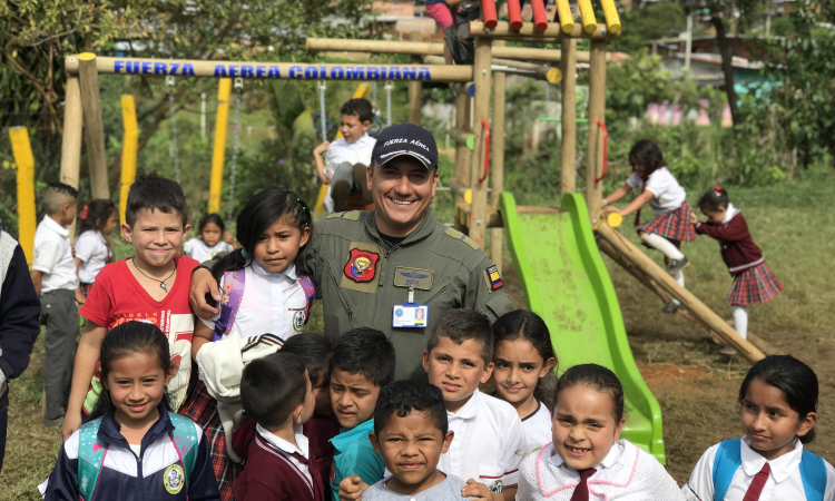 Cientos de niños del corregimiento la Gaitania en el municipio de Planadas, Tolima, fueron beneficiados con el “Plan Corazón Amigo”