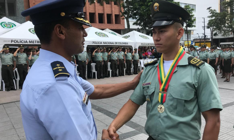 Fuerza Aérea Colombiana acompaña a la Policía Nacional en su aniversario No. 127