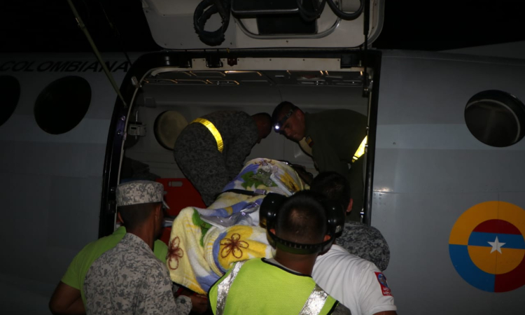 Fuerza Aérea trasladó a paciente en grave estado de salud