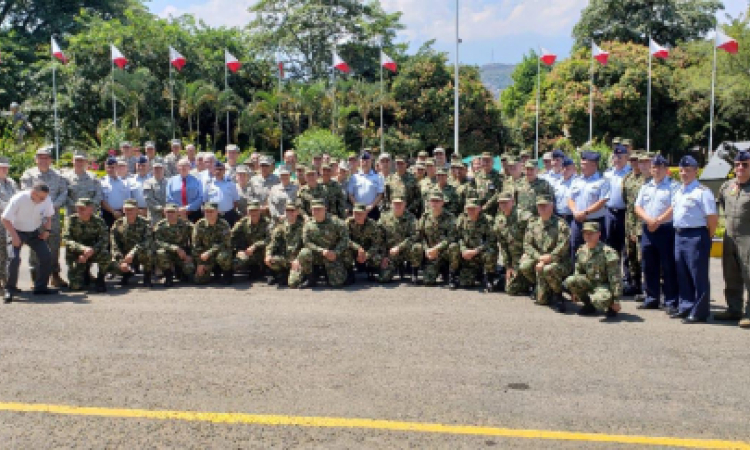 ¿Cómo ingresar a ser Oficial de Reserva de la Fuerza Aérea Colombiana?