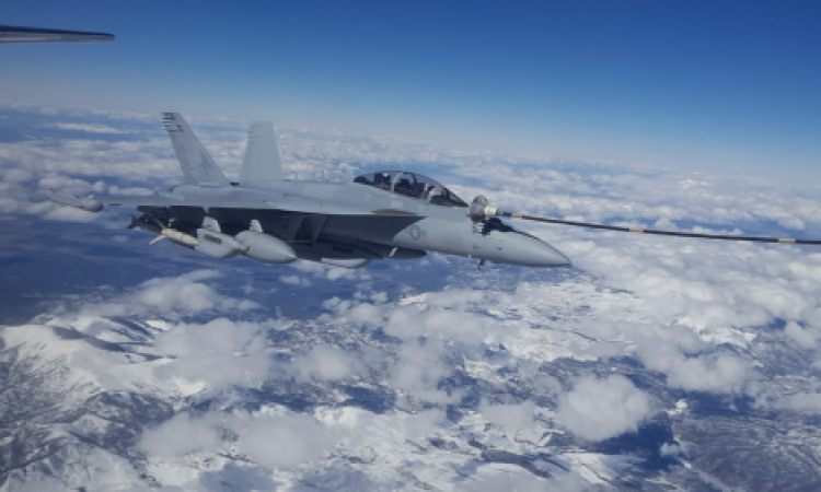 Avión Tanquero de la Fuerza Aérea Colombiana realiza primera misión con aviones EA-18 en Red Flag 2019