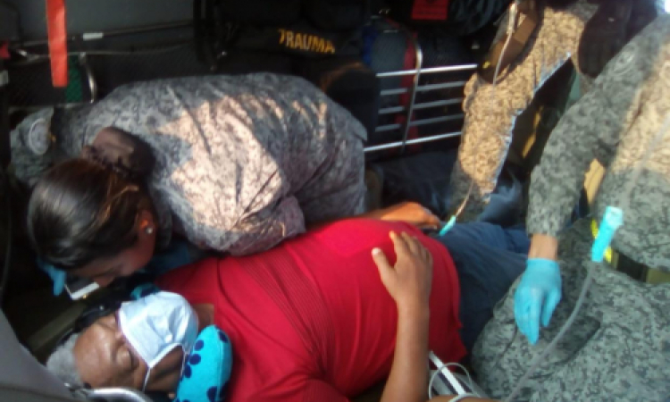 Fuerza Aérea Colombiana realiza evacuación humanitaria en Nechí
