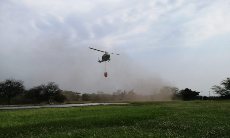 En Magdalena la Fuerza Aérea continúa apoyando la labor de extinción de incendios