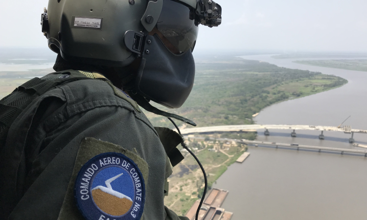 Desde el Caribe la Fuerza Aérea Colombiana monitorea las vías durante la Semana Santa