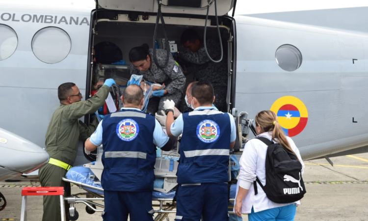 Bebé recién nacido en delicado estado de salud fue trasladado hasta la Base Aérea Marco Fidel Suárez