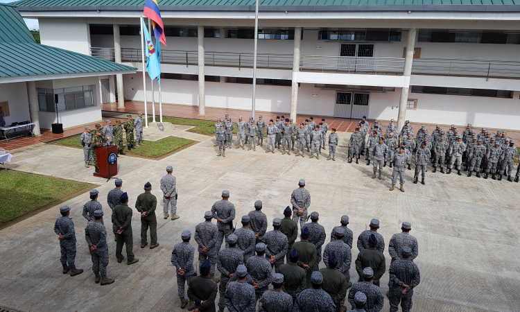 Con motivo del aniversario No 85 del CACOM 6, comandante del Comando Conjunto No 3 visitó la Base Aérea 