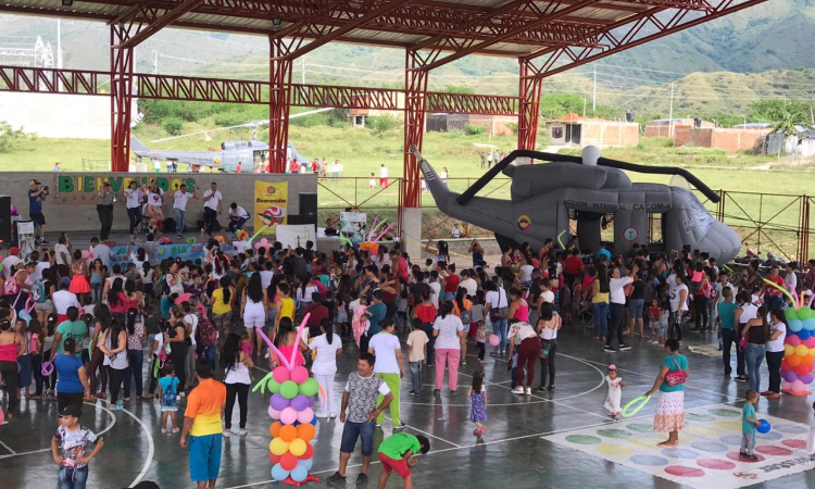 Fuerza Aérea Colombiana llevó alegría a los niños del municipio de Hobo, Huila.