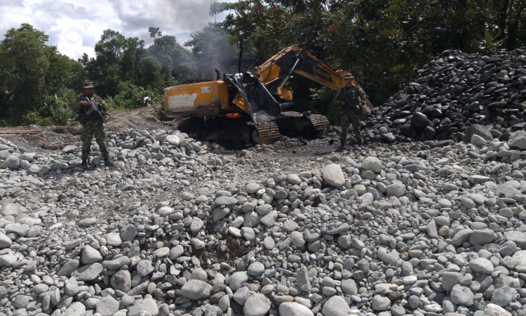 Maquinaria utilizada para minería ilegal fue destruida por la Fuerza Pública en el Cauca
