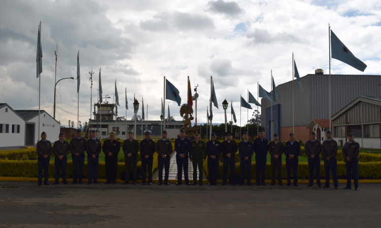 CAMAN recibe visita de Agregados de Defensa, Militares, Navales y Aérea 