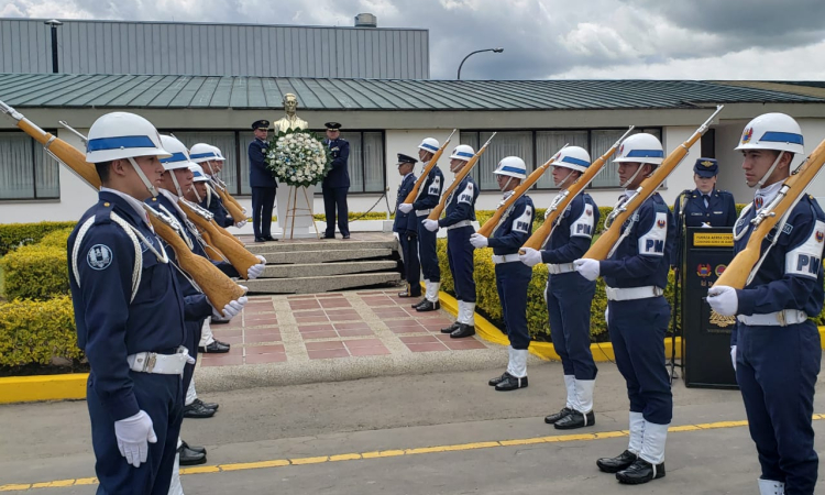 CAMAN realiza ofrenda floral con motivo de su aniversario No. 95 años