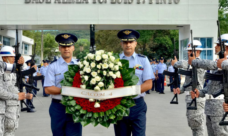 Fuerza Aérea conmemora el Día del Héroe de la Nación y sus Familias