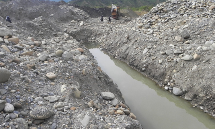 Contundente operación contra la explotación ilícita de yacimientos mineros en el Cauca