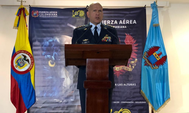  Comandante de la Fuerza Aérea ofrece rueda de prensa sobre accidente en Medellín