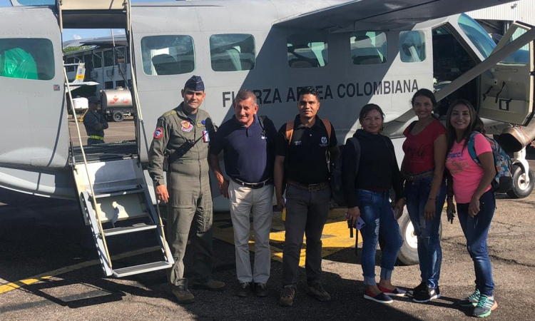 Fuerza aérea colombiana comprometida con la democracia en los departamentos de Arauca y Casanare.