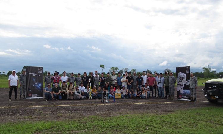 Fuerza Aérea trabaja en sinergia con Universidades de Antioquia para Lanzamiento de Cohetes