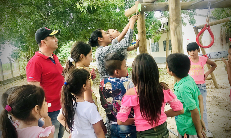 Niños de la vereda Montalvo en el Espinal disfrutarán de un parque infantil 