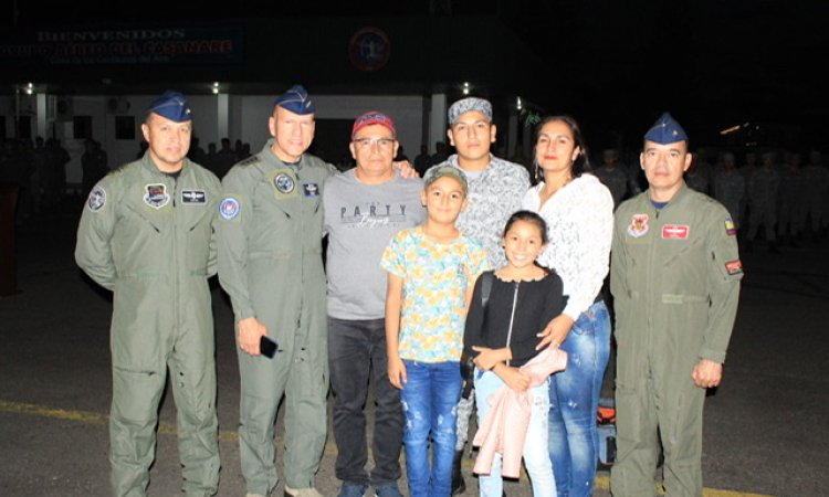 Compartir con mi héroe en el fin de año, el sueño hecho realidad para tres familias colombianas.