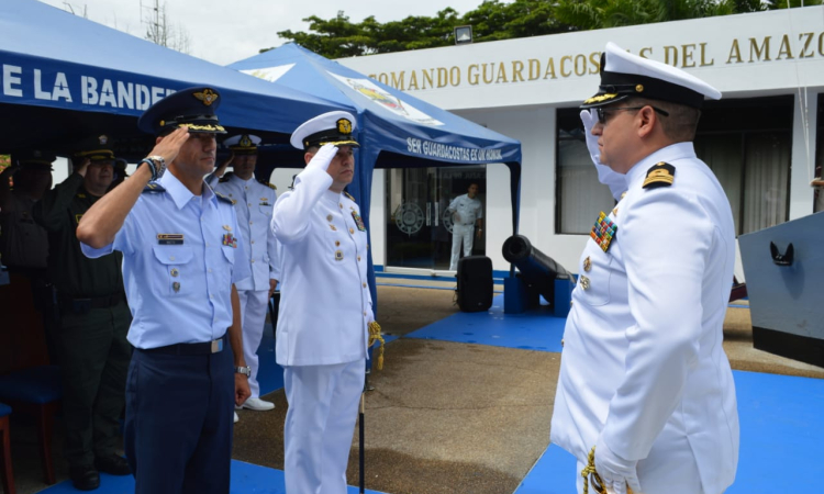 GAAMA participa en ceremonia militar de transmisión del Comando de Guardacostas en el Amazonas