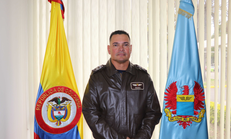 Técnico Jefe de Comando: Un ejemplo de pasión y amor por la Nación 