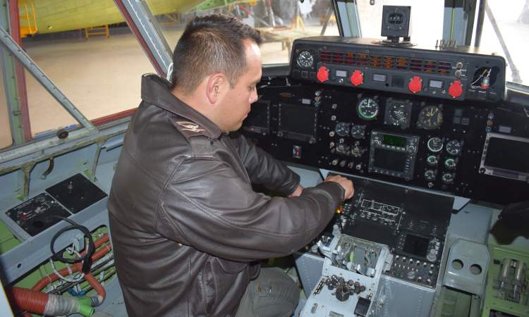  Actualización de Cabina una iniciativa del Comando Aéreo de Mantenimiento