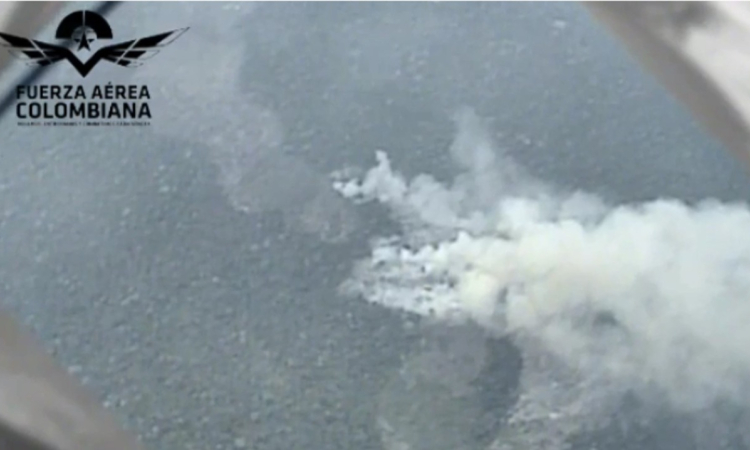 Incendio Forestal en el Parque Nacional Natural Tinigua es atendido por su Fuerza Aérea