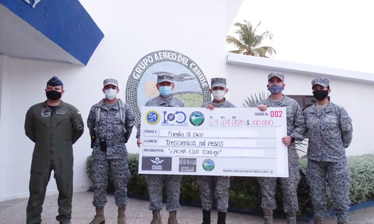 Familias de soldados son apoyadas por su Fuerza Aérea Colombiana