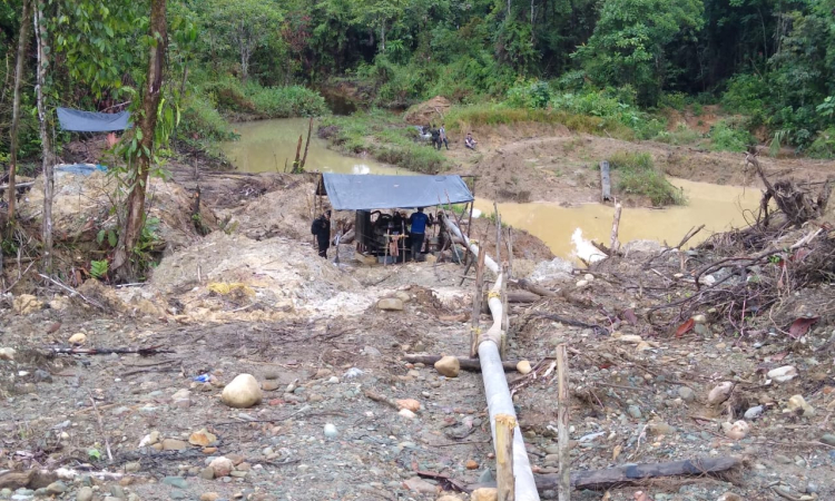 Fuerzas Militares propinan golpe a la minería ilegal en Chocó