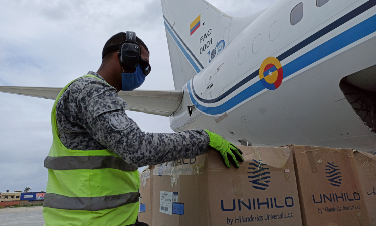Avión presidencial trasladó kits pedagógicos para el Archipiélago de San Andrés