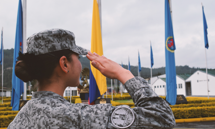 El Comando Aéreo de Mantenimiento conmemora el Dia de los Héroes de la Nación y sus familias