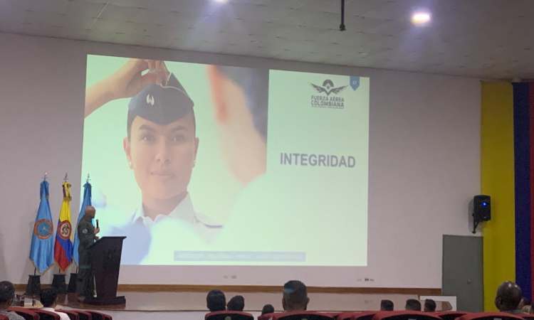 Integridad, es el principio fundamental de los hombres y mujeres de su Fuerza Aérea Colombiana