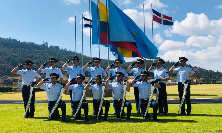 Jóvenes Técnicos y Tecnólogos podrán hacer parte de la Fuerza Aérea Colombiana 
