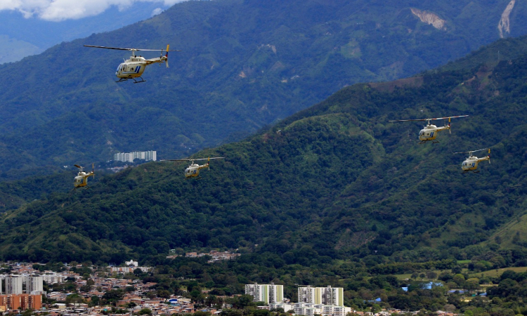  La Fuerza Aérea Colombiana celebró por lo alto los 470 años de fundación de la ciudad de Ibagué 