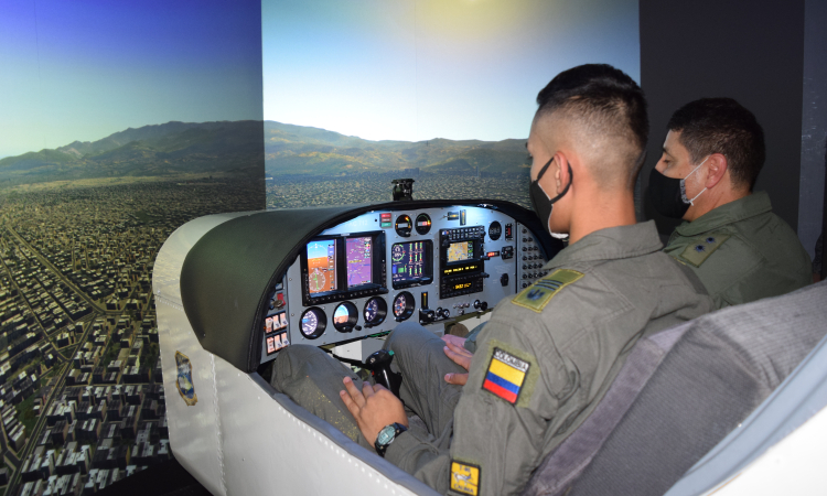 La Fuerza Aérea Colombiana construye simulador de vuelo de la aeronave T-90C Calima