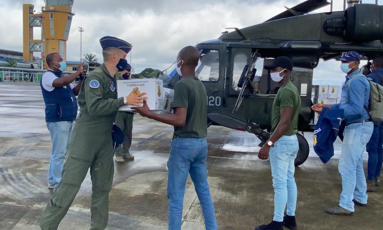 A los municipios más afectados por el invierno en Chocó llegó su Fuerza Aérea con ayuda humanitaria