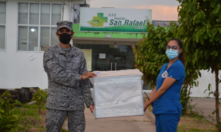 Apoyo estratégico de su Fuerza Aérea al Hospital San Rafael de Leticia durante la pandemia 