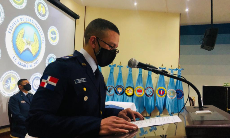 Suboficiales de la Fuerza Aérea de Republica Dominicana se gradúan como tecnólogos en ESUFA
