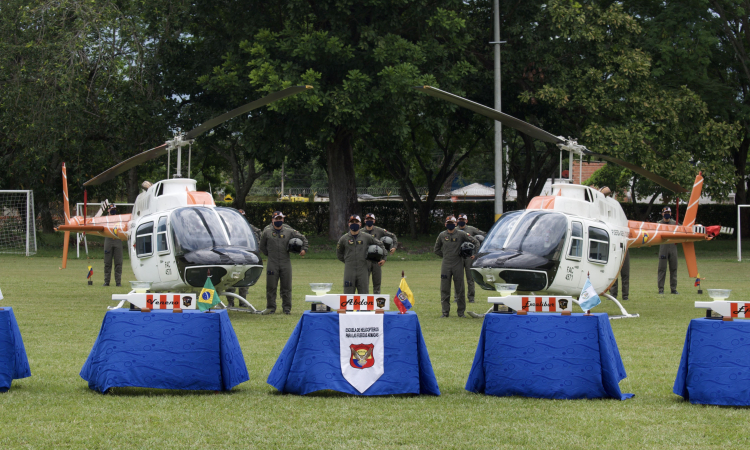 Alféreces de su Fuerza Aérea Colombiana tuvieron por primera vez su ‘Vuelo Solo’ como pilotos militares